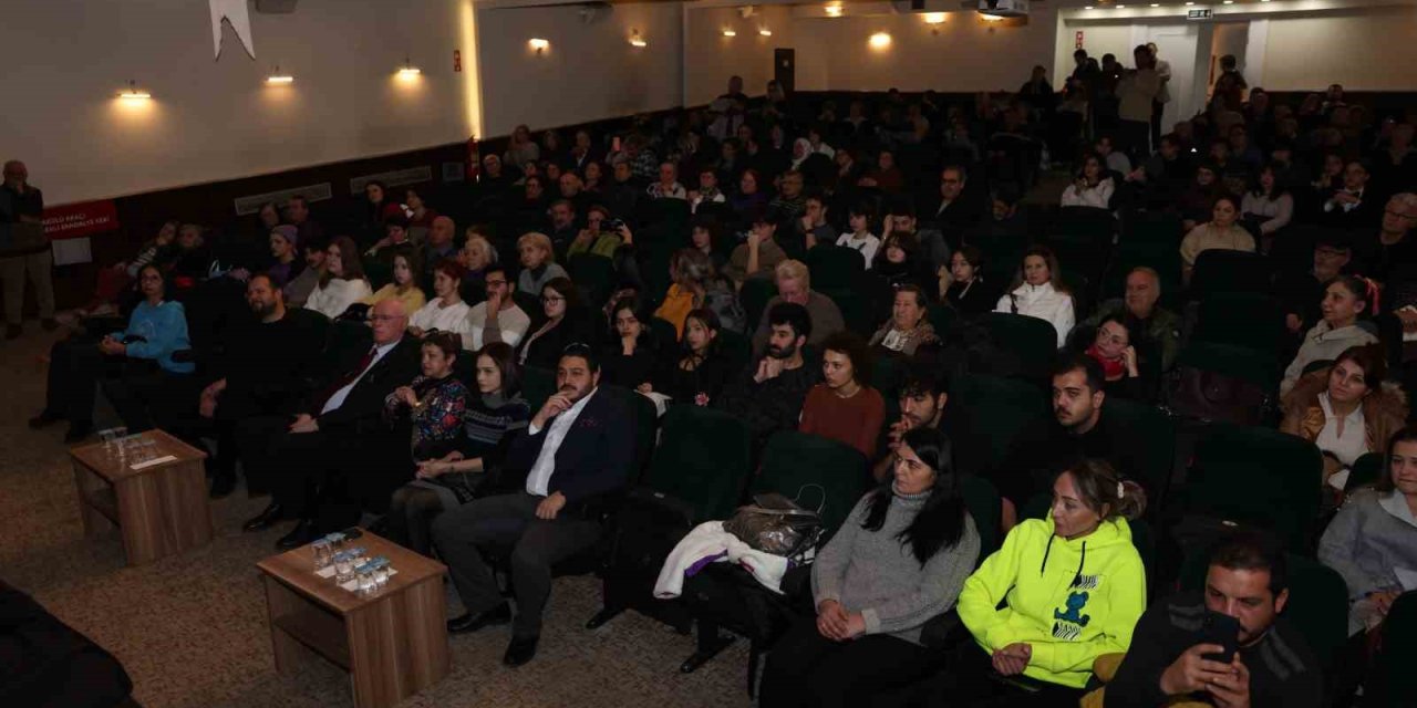 Odunpazarı Belediyesi’nden Dünya Madenciler Günü’ne Özel Tiyatro Gösterimi