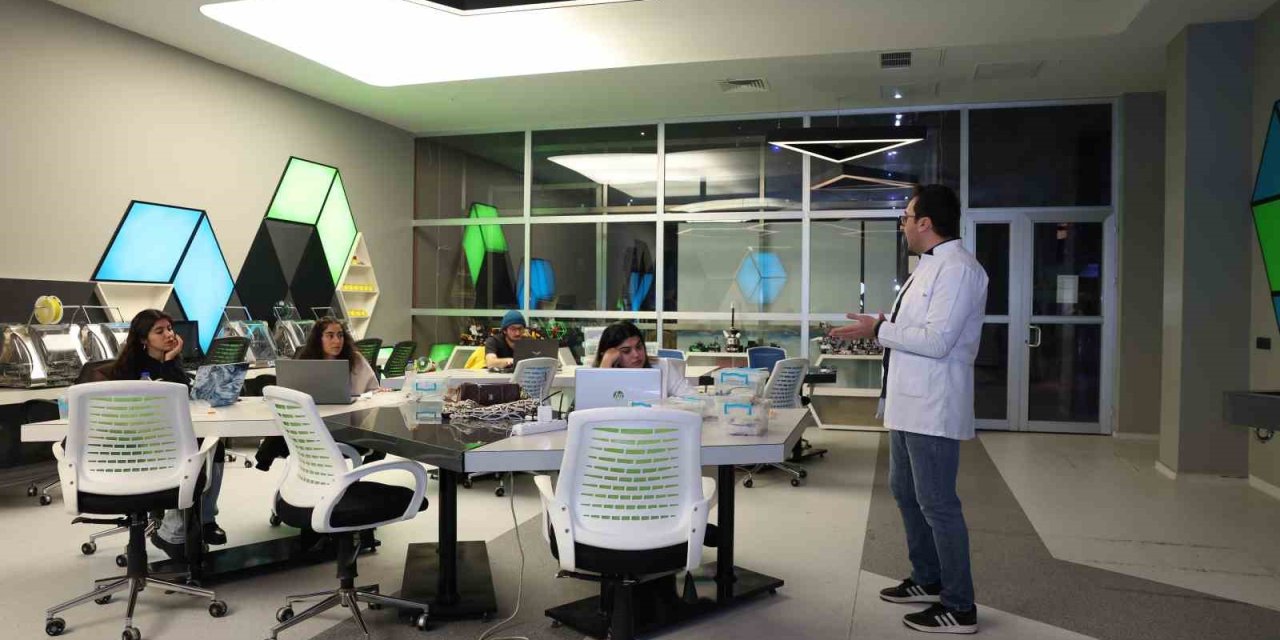 Bilim Merkezi’nden Üniversite Öğrencilerine Ücretsiz Arduino Eğitimi