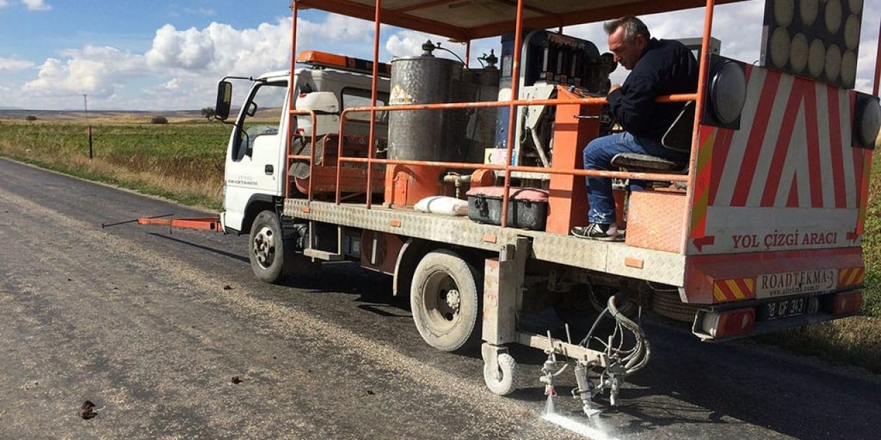 Tomarza’nın Pusatlı Mahallesinde Yol Güvenliği Artırıldı