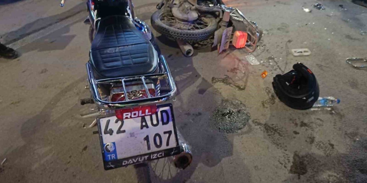 Konya’da Çarpışan Motosiklet Sürücüleri Yaralandı