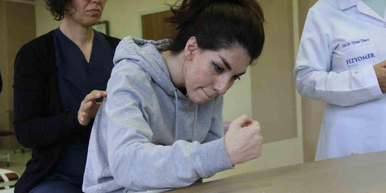 Kollarını Ve Bacaklarını Kullanamayan Ermeni Hasta Şifayı Eskişehir’de Buldu