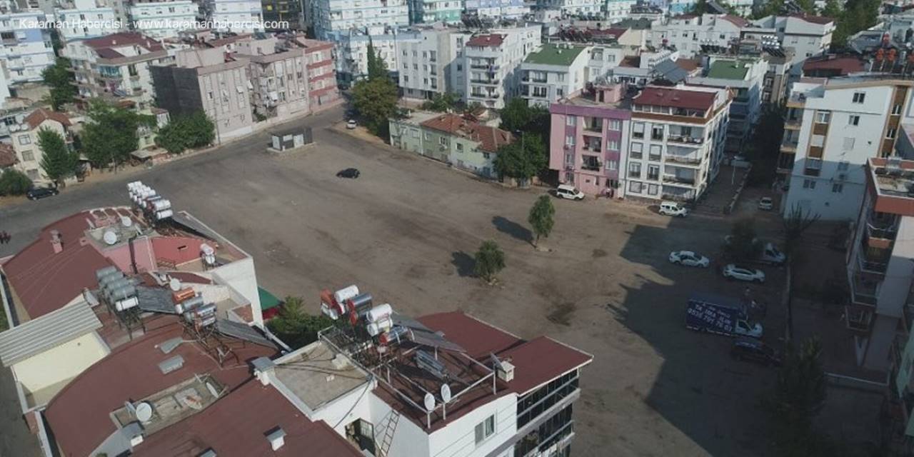 Vatandaşın Boş Alandaki Mahalle Düğününe İsyanı