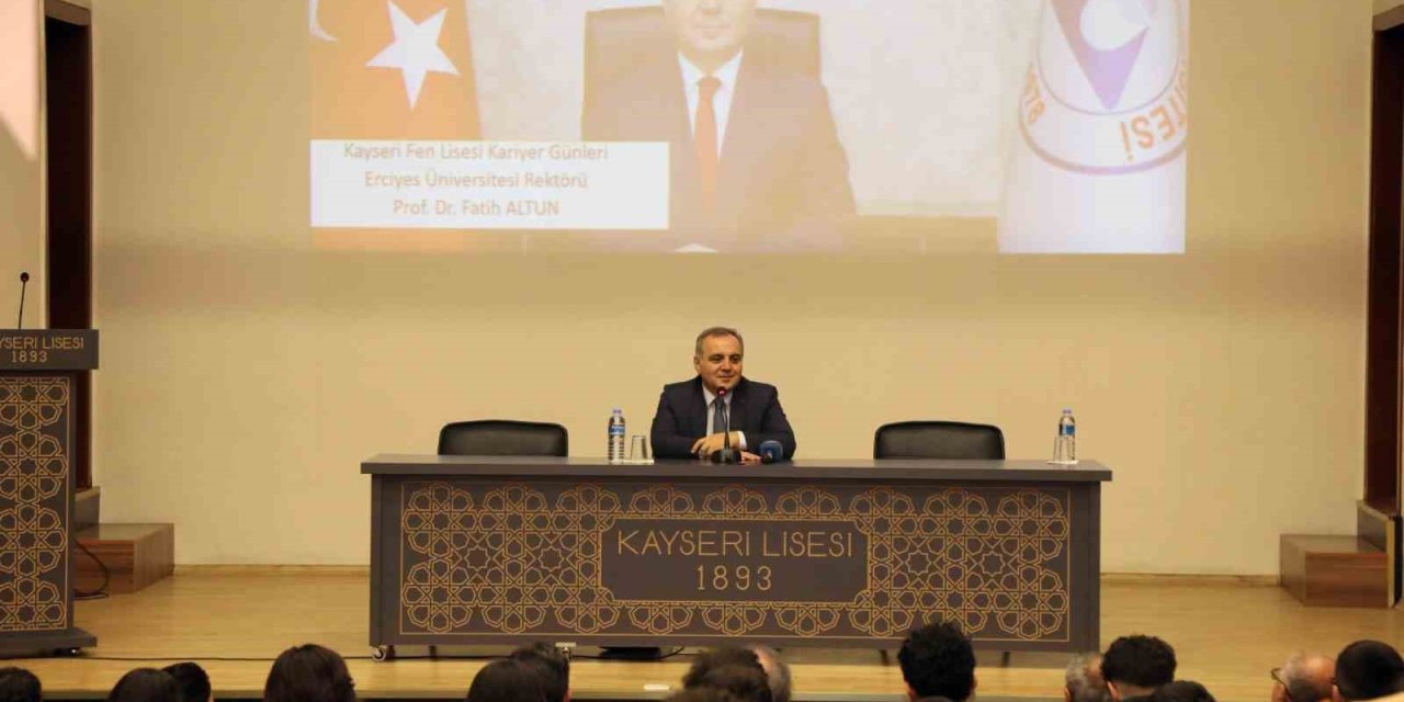 Rektör Prof. Dr. Altun, Kayseri Lisesi Öğrencileri İle Buluştu