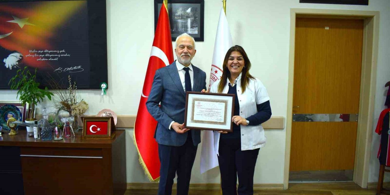 Yunus Emre Devlet Hastanesi’ne "beslenme Dostu Ve Fiziksel Aktiviteyi Destekleyen İşyeri" Sertifikası