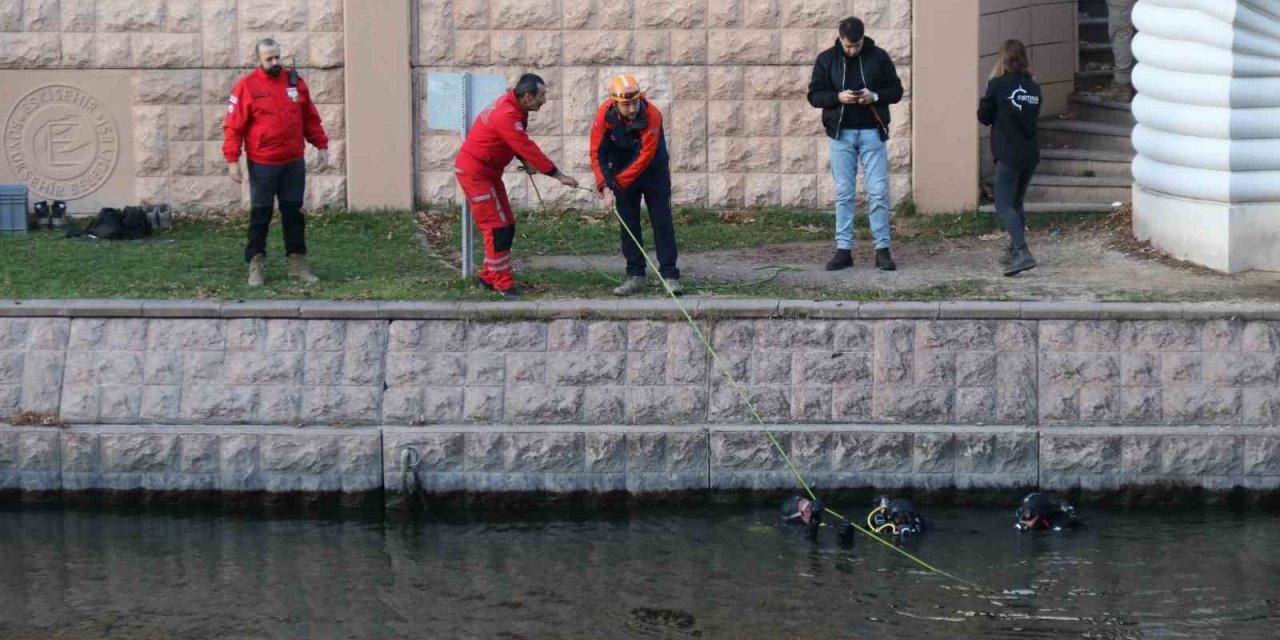 Eskişehir’de 4 Gündür Kayıp Adamın Cansız Bedeni Porsuk Çayı’nda Bulundu
