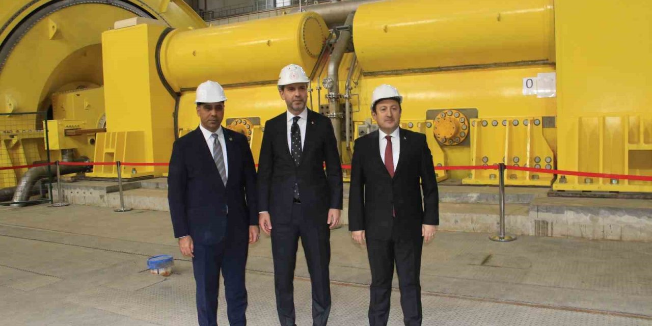 Bakan Bayraktar: "akkuyu Ngs’de İlk Reaktörü 2025 Yılında Deneme Üretimine Alacağız"