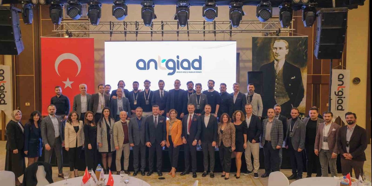 Antgiad’da Dijitalleşme, Yapay Zeka, İnovasyon Ve Liderlik Konuları Ele Alındı