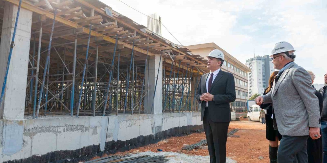 Başkan Özyiğit, İnşaatı Devam Eden 3 Projeyi Yerinde İnceledi