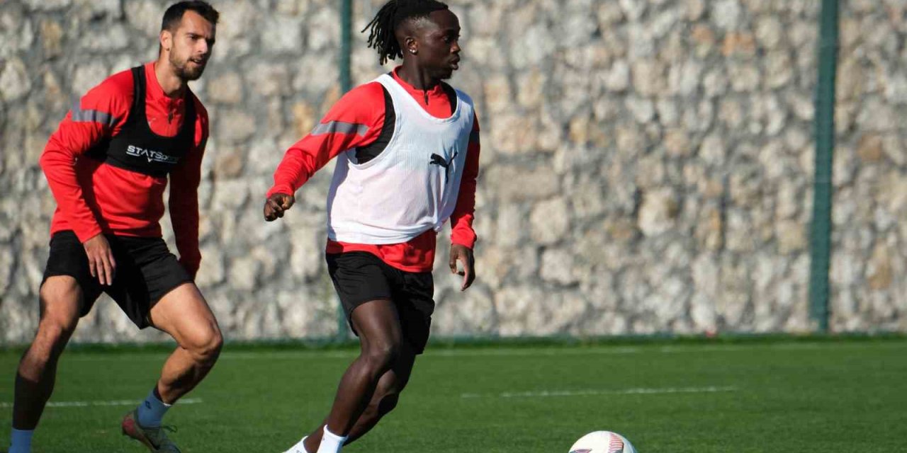 Atakaş Hatayspor, Göztepe Maçı Hazırlıklarını Sürdürdü