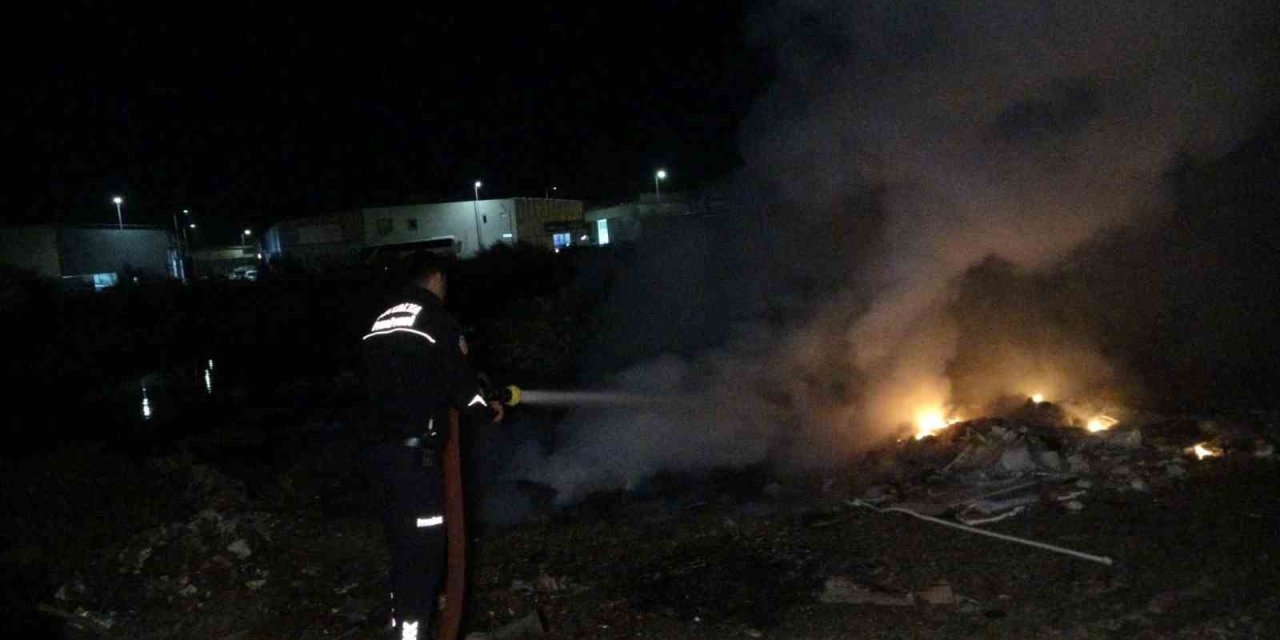 Hurda Lastik Yangını D-400 Karayolunda Trafiği Aksattı