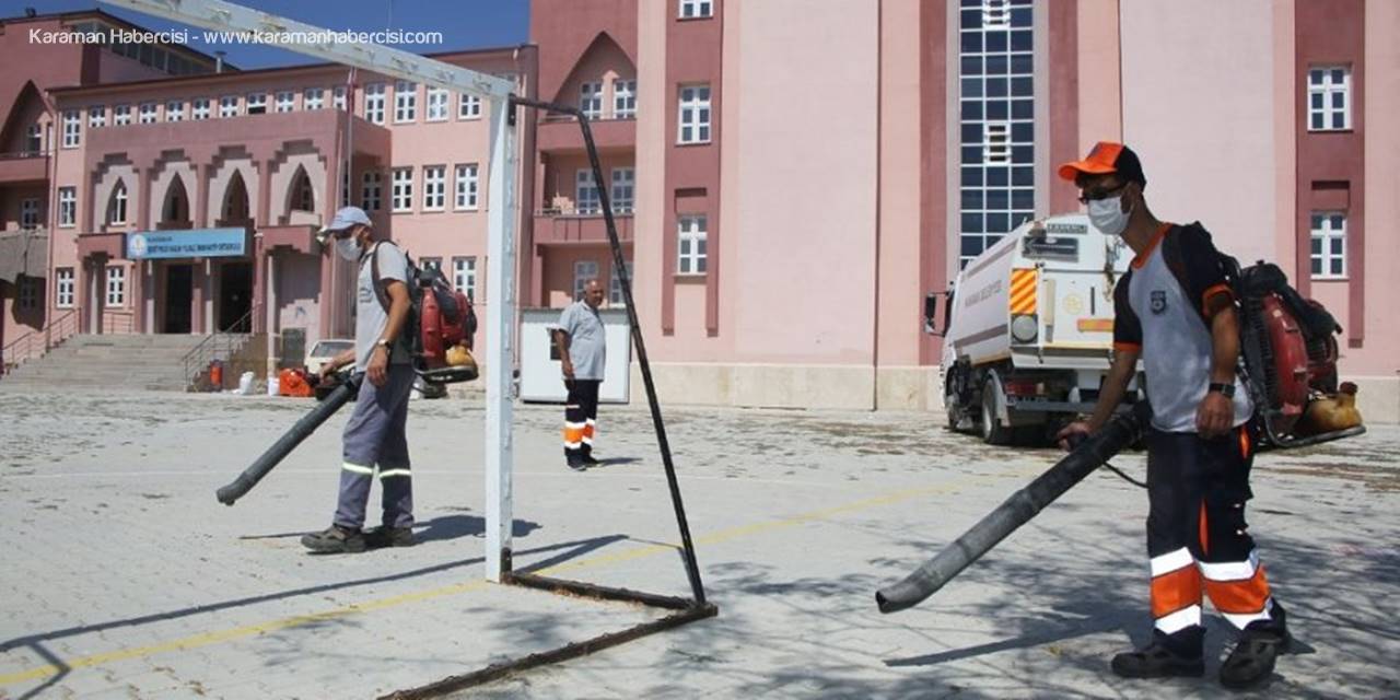 Karaman’da Okul Bahçelerinde Temizlik Ve Bakım Çalışması