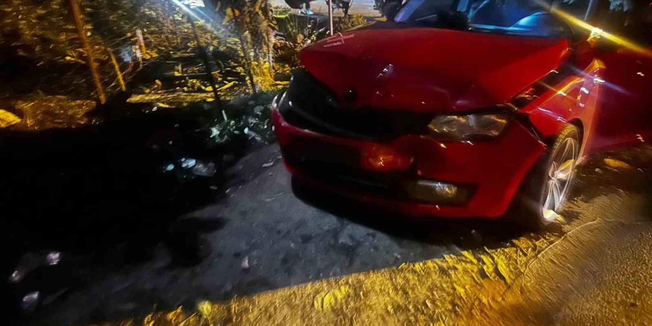 Otomobil İle Kamyonet Çarpıştı: 1 Yaralı