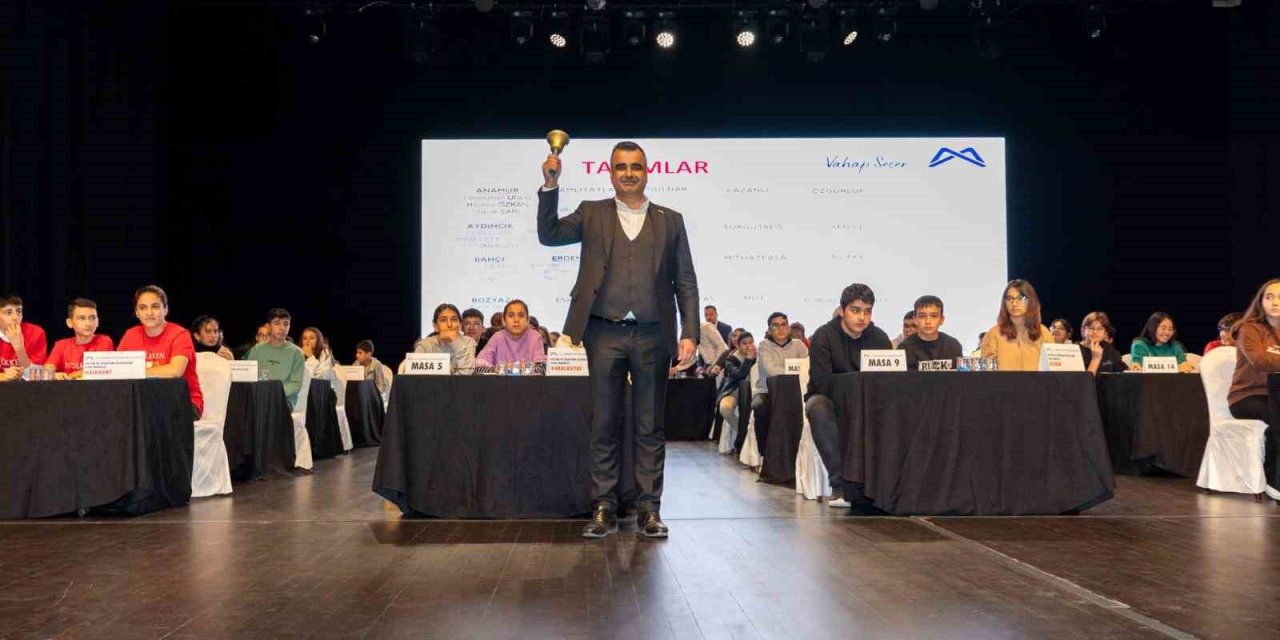 Mersin’de Lgs Kurs Merkezi Öğrencileri İçin Bilgi Yarışması Düzenlendi