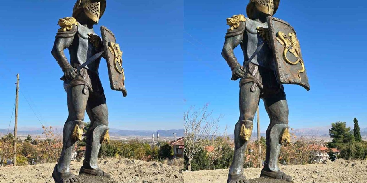 Alkü’lü Akademisyenden Kibyra Gladyatörü Heykeli