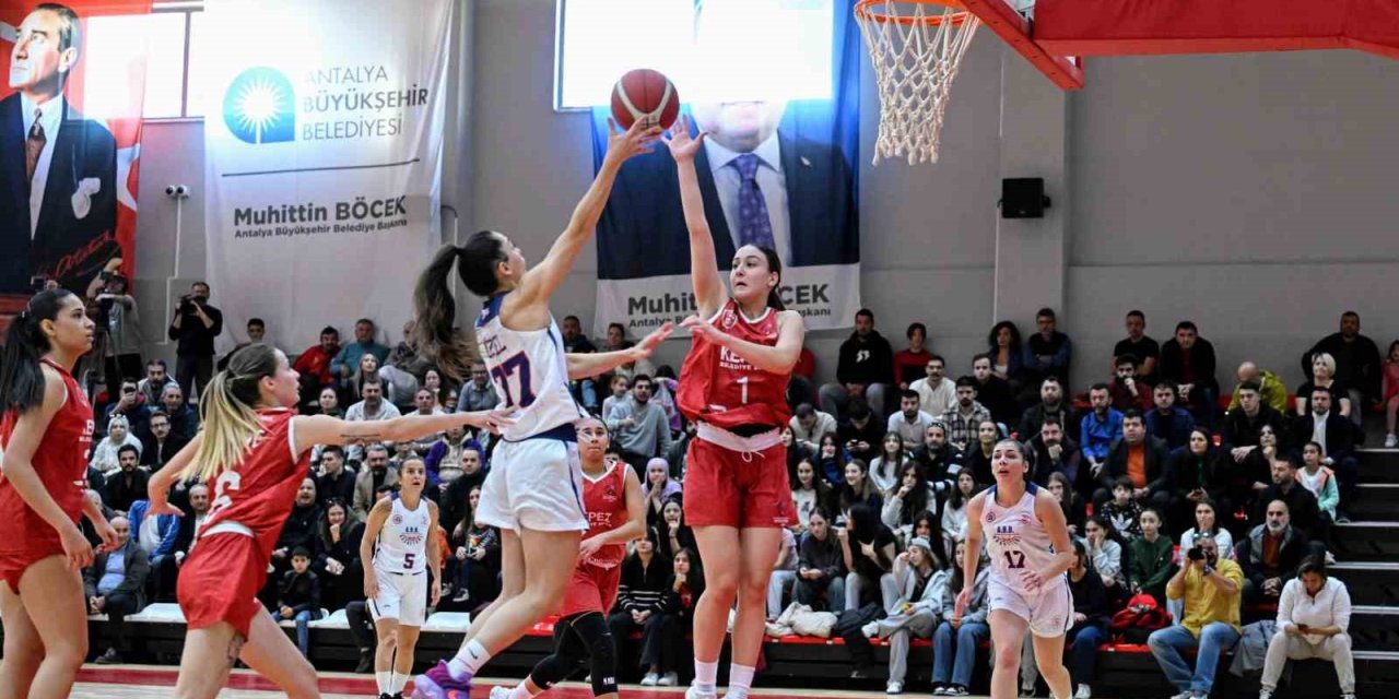 Sedir Spor Kompleksi Sporun Merkezi Oldu