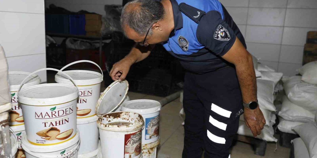 Alanya’da Zabıtası 2024 Yılında 11 Bin İşletmeyi Denetledi