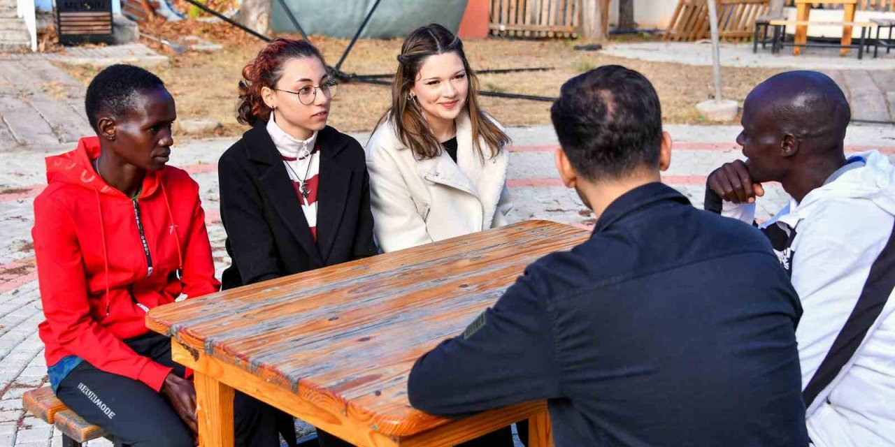 Uluslararası Mersin Maratonu’na ’hello Mersin’ Desteği