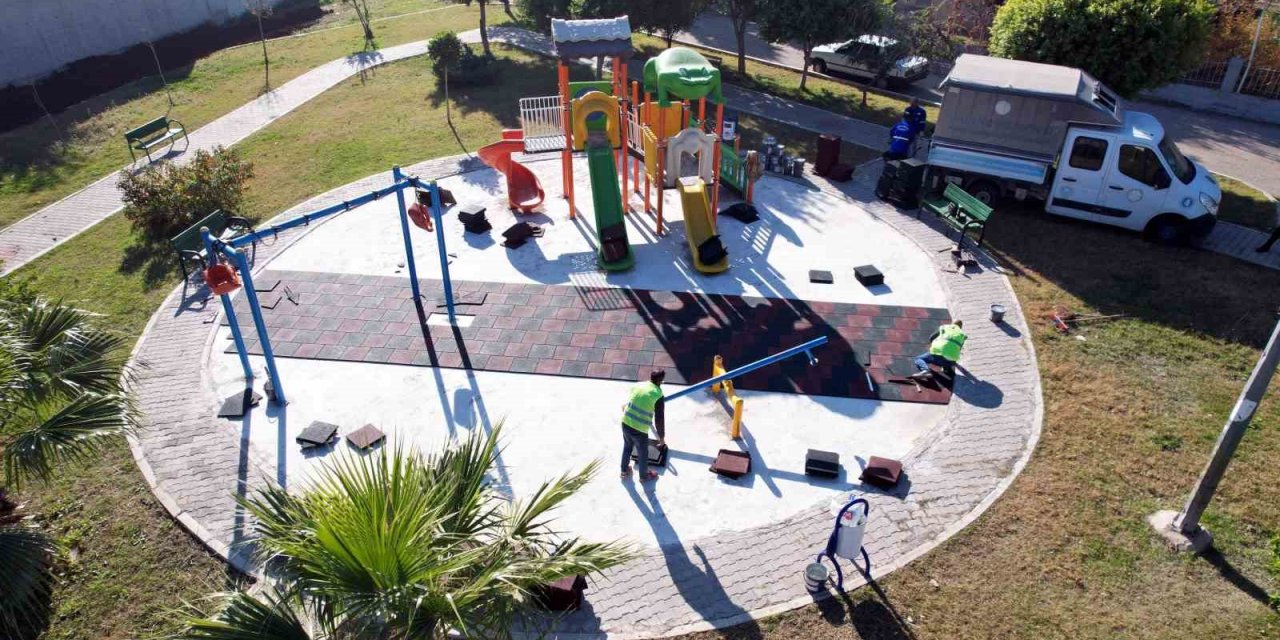 Akdeniz Belediyesi Parkları Daha Güvenli Hale Getiriyor