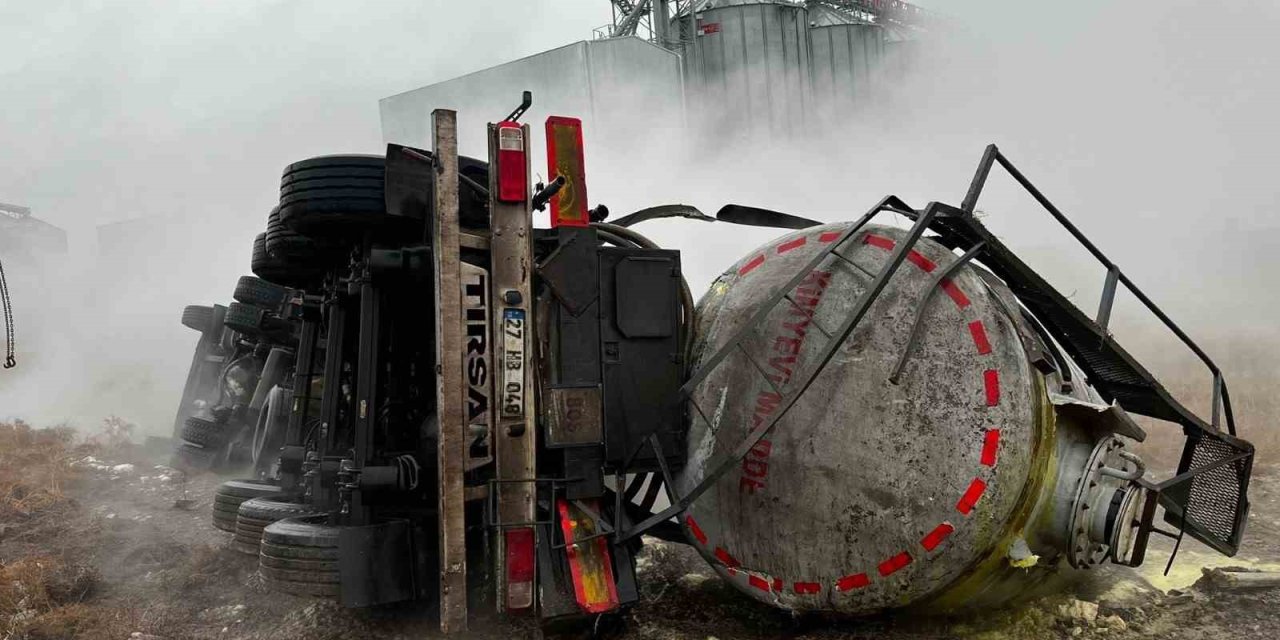 Asit Dolu Tankerin Devrilme Anı Kamerada