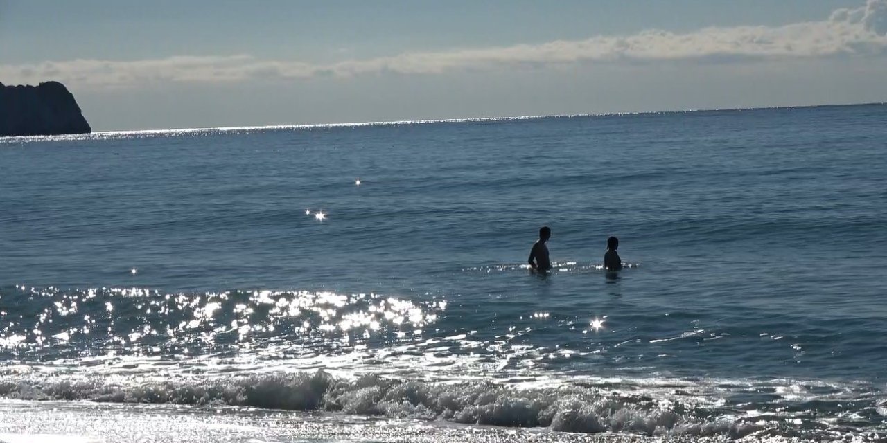 Alanya’da Aralık Ayında Deniz Keyfi