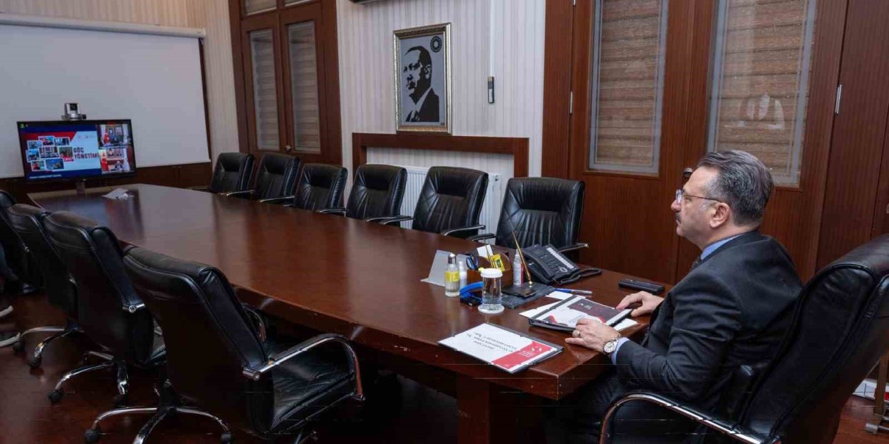 Vali Aksoy, Düzensiz Göçle Mücadele Koordinasyon Toplantısına Katıldı