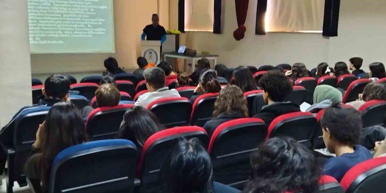 Kemer’de Öğrencilere Veterinerlik Mesleği Anlatıldı