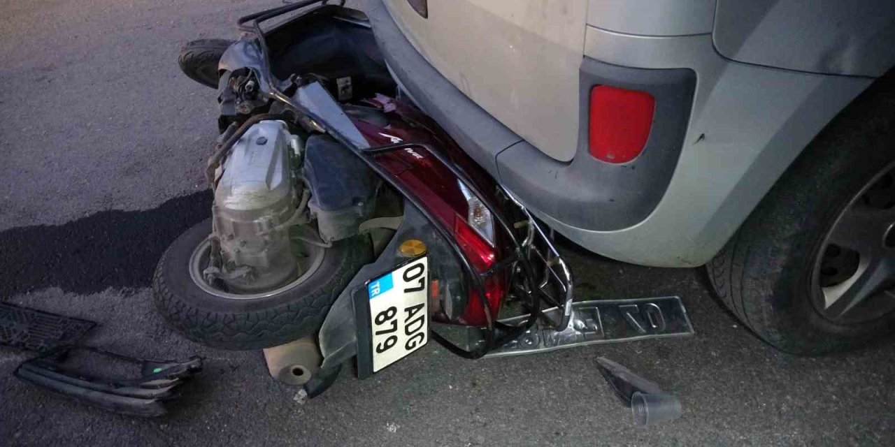 Otomobil İle Motosiklet Çarpıştı: 2 Kardeş Yaralandı