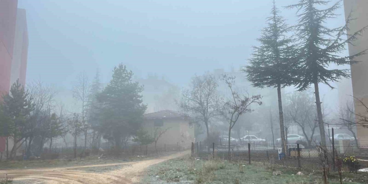 Eskişehir Güne Yoğun Sisle Başladı