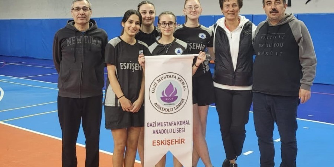 Gazi Mustafa Kemal Anadolu Lisesi Öğrencileri Masa Tenisinde Eskişehir Şampiyonu Oldu