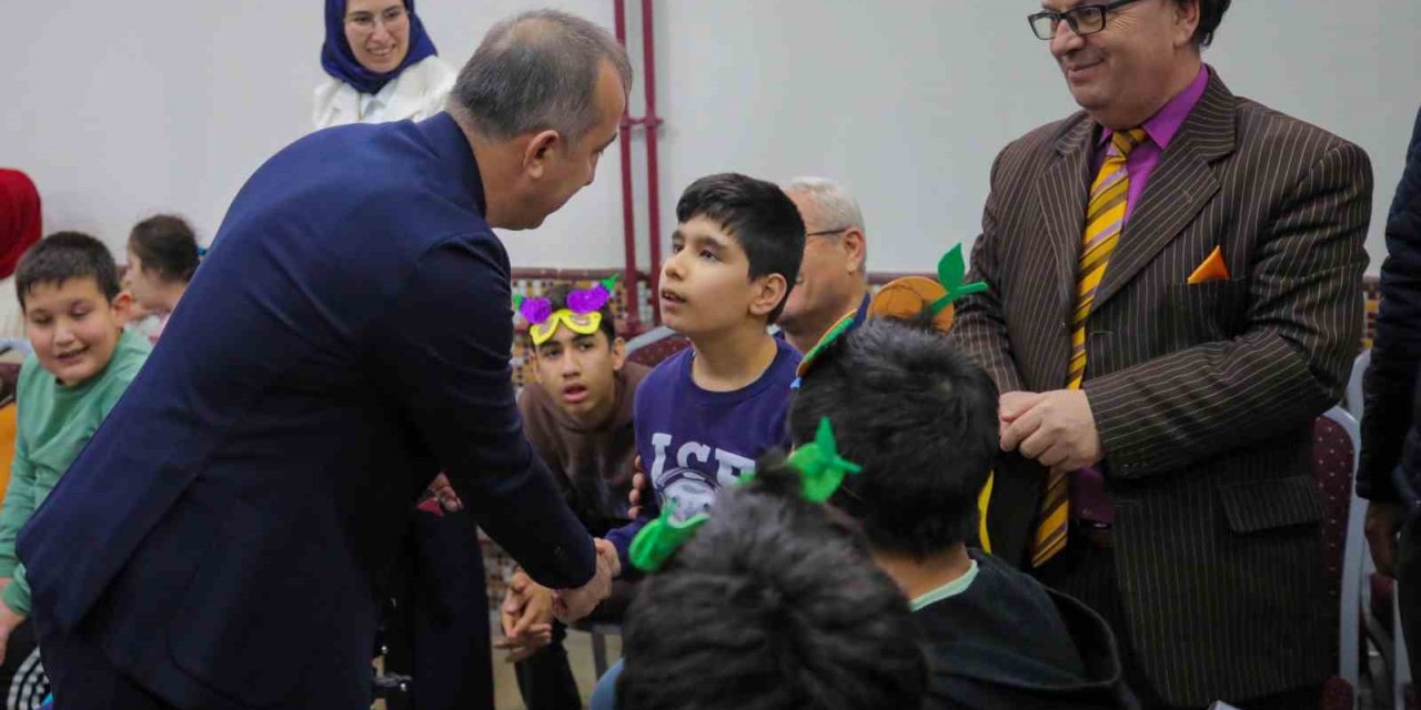 Recep Uçar’dan Özel Çocukları Sevindiren Buluşma