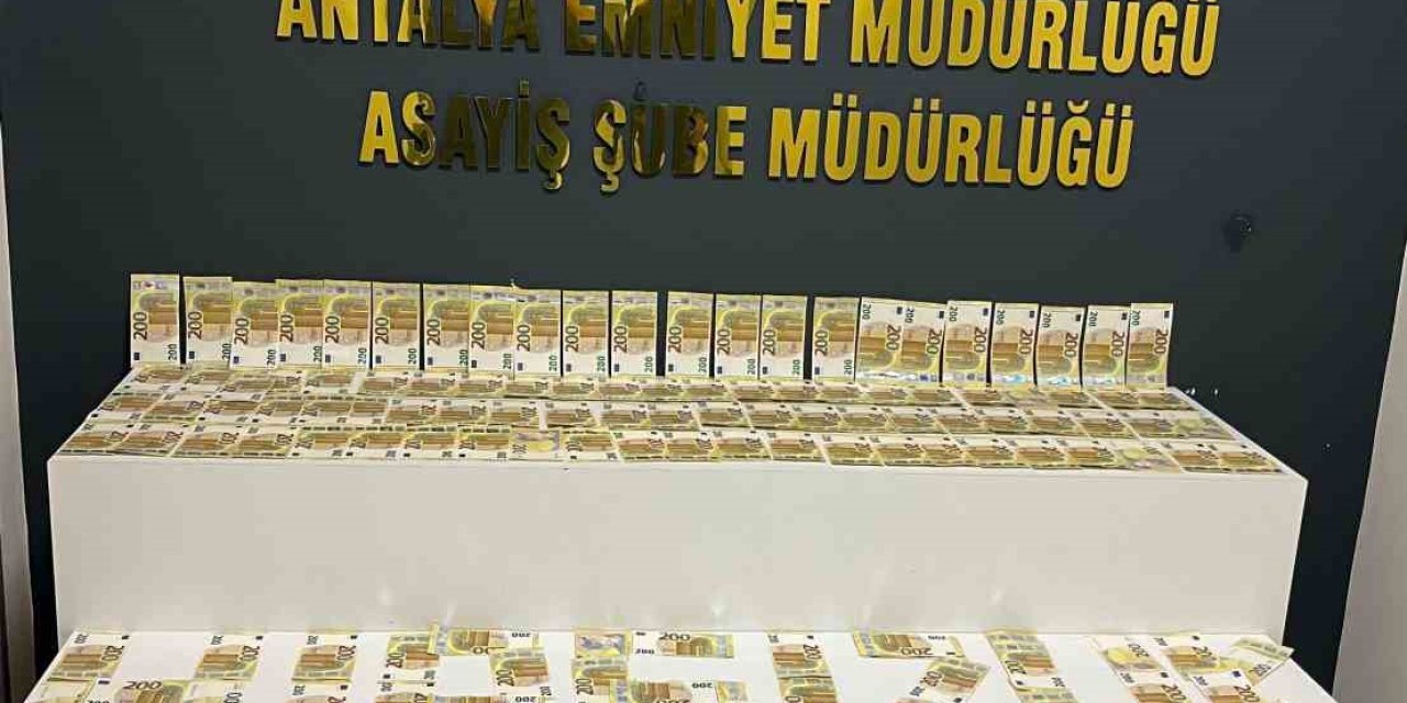 Antalya’da Evden 4 Milyon Tl’lik Hırsızlık Yapan Zanlı Yakalandı