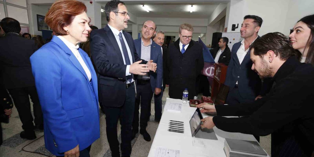 Anadolu Üniversitesi Turizm Fakültesi’nde "6’ıncı Kariyer Günleri"