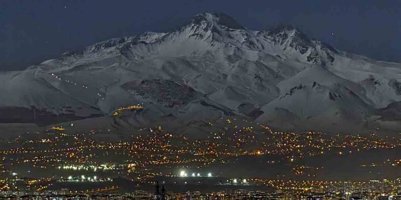 Büyükşehir, Otellerin Personelini Kayseri Turizmi Ve Erciyes Konusunda Bilgilendirecek