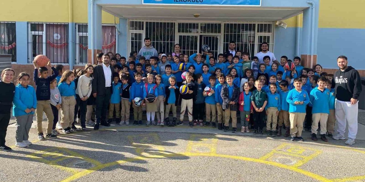 Alkü Öğrencilerinden Yürek Isıtan İyilik