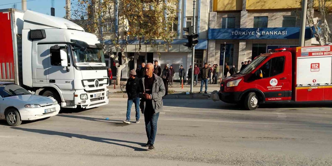 Tırın Çarptığı Yaya Hayatını Kaybetti