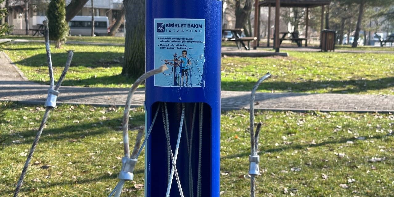 Odunpazarı Belediyesi’nin Bisiklet Tamir Ve Pompa İstasyonu’na Saldırı