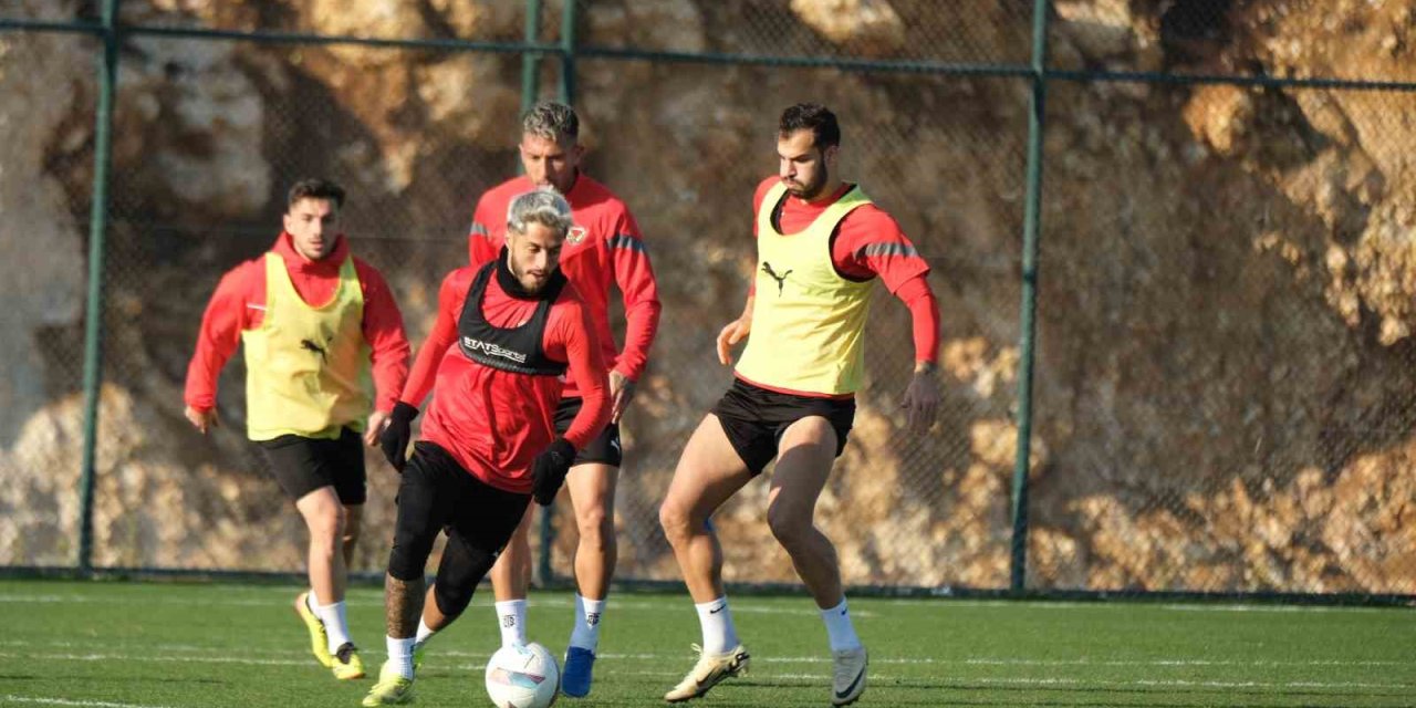 Atakaş Hatayspor, Adana Demirspor Maçı Hazırlıklarına Başladı