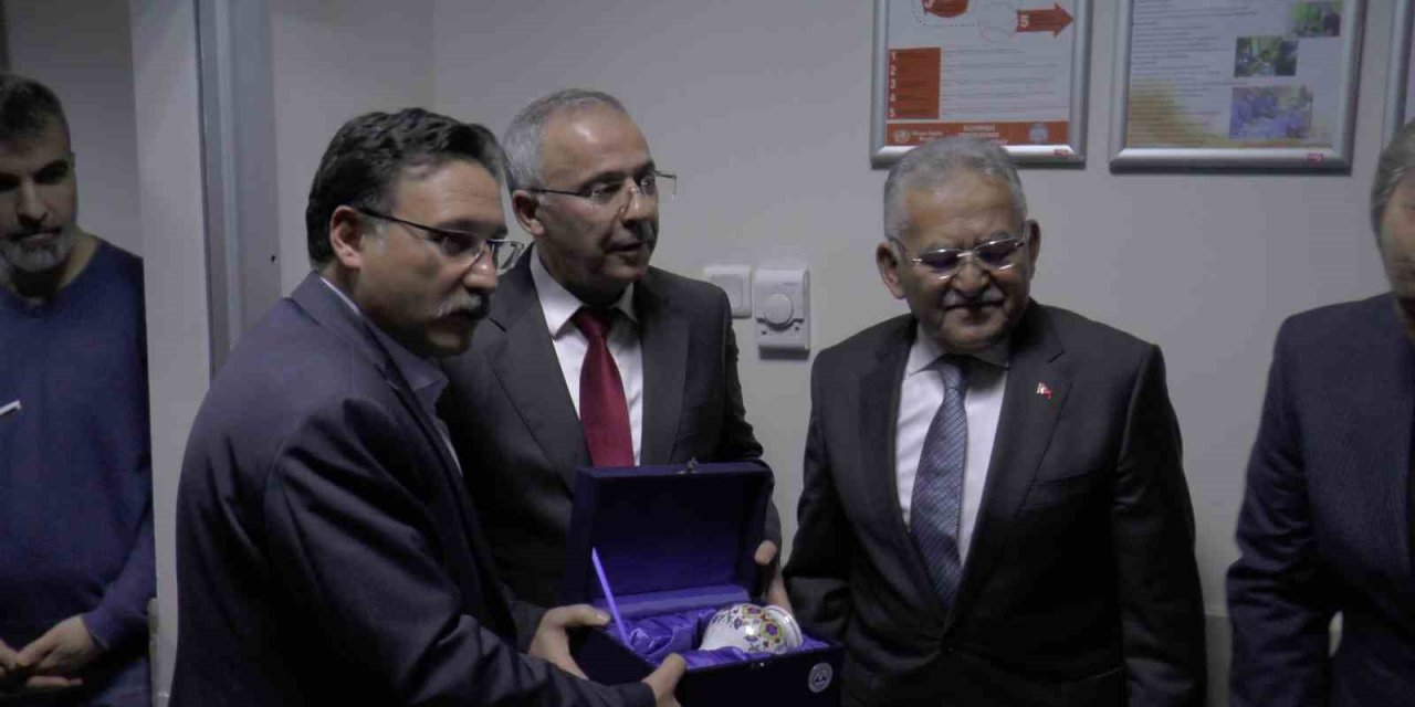 Erü’de Yeni Alınan ‘anjiyografi’ Ve ‘ultrasonografi’ Cihazı Hizmete Başladı