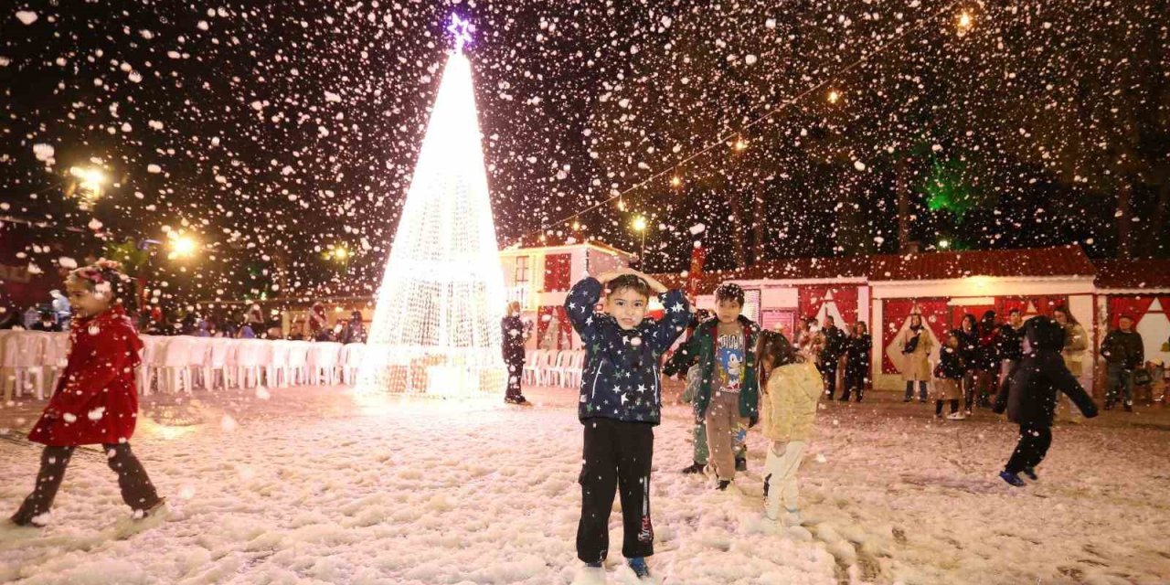 Kepez’de Yılbaşı Coşkusu Dokumapark’ta Başladı