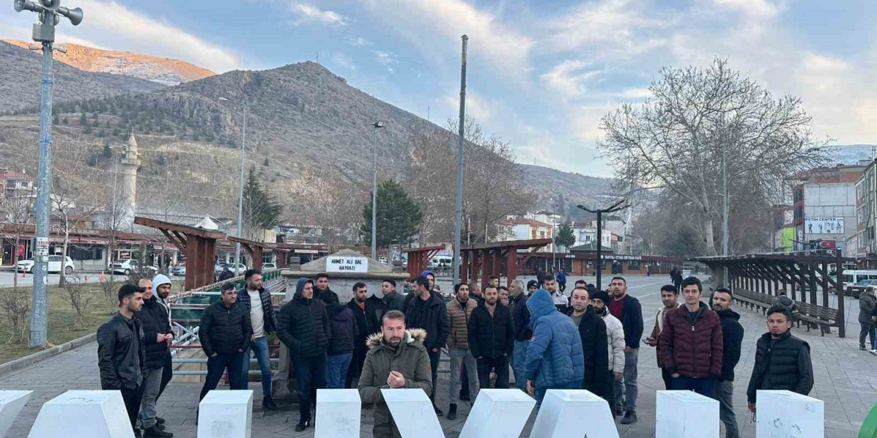 Dedeman Madencilik İşçilerinden ’maaş’ Eylemi