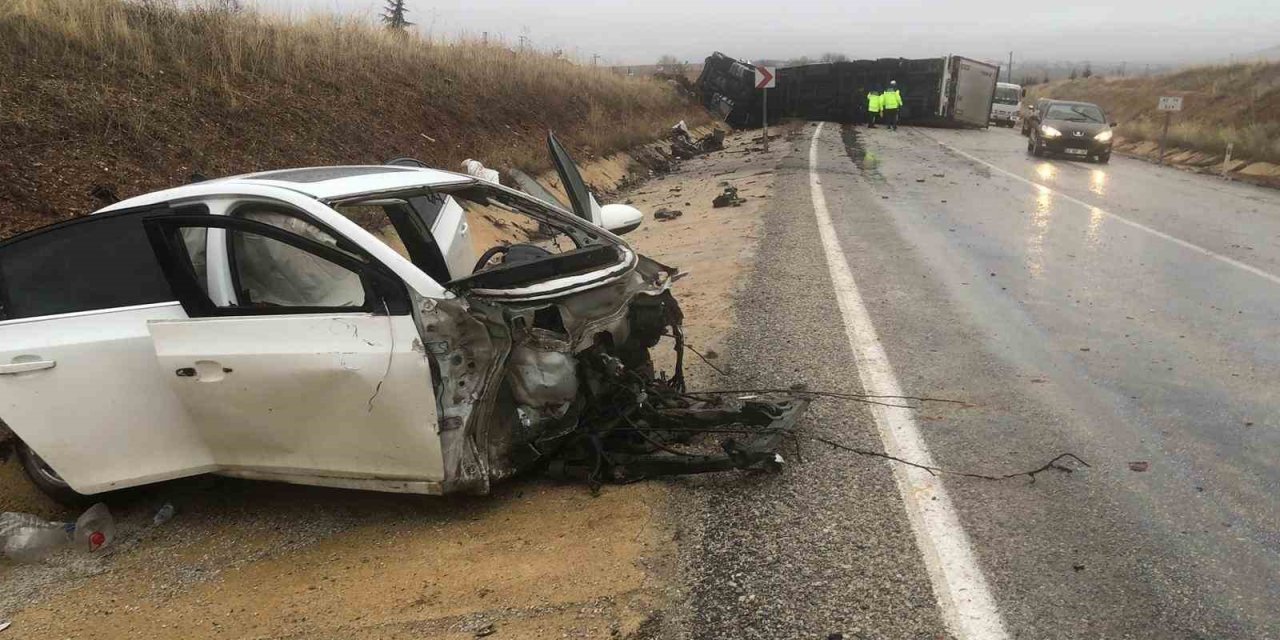 Konya’da Otomobil İle Tır Çarpıştı: 2 Yaralı