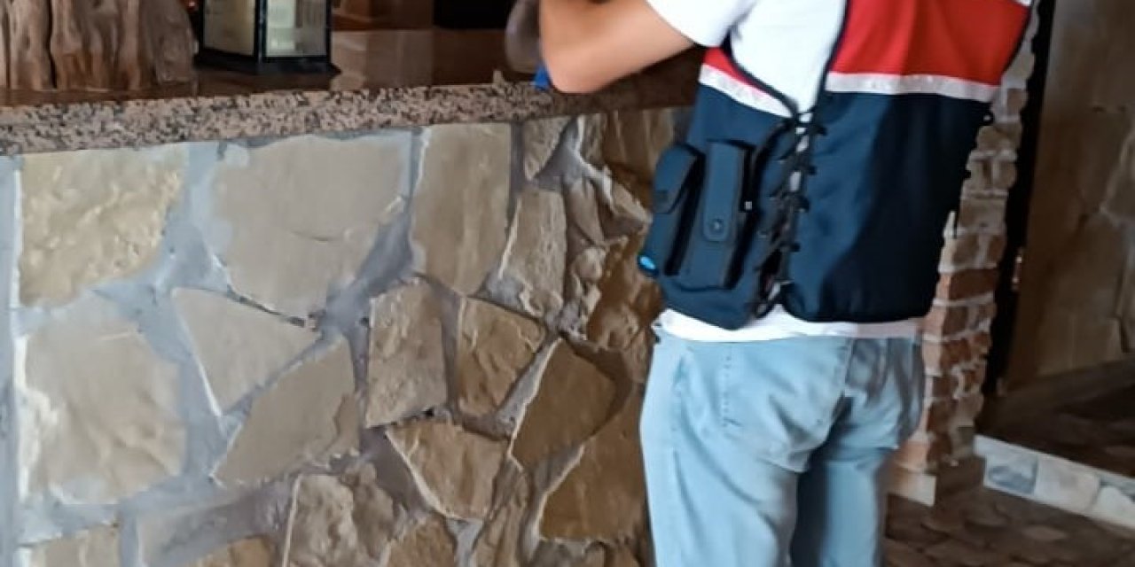 Belgesiz Nargile Sunumu Yapan İşletmeye Ceza Kesildi