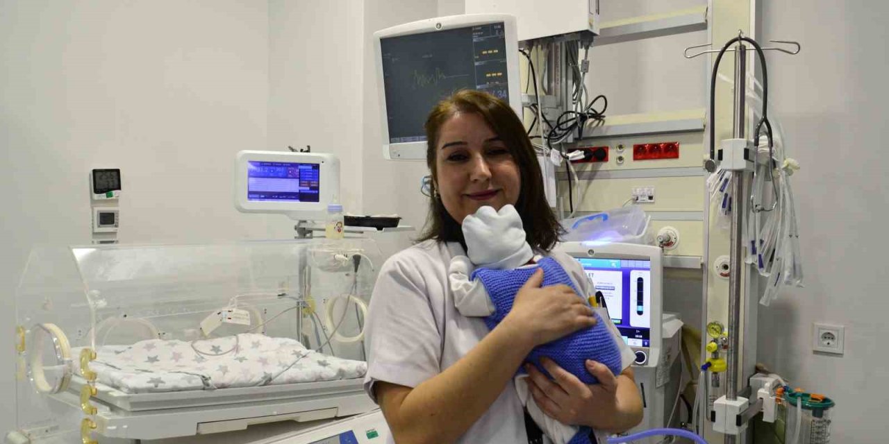 Sokakta Bulunan Bebek Sağlığına Kavuştu