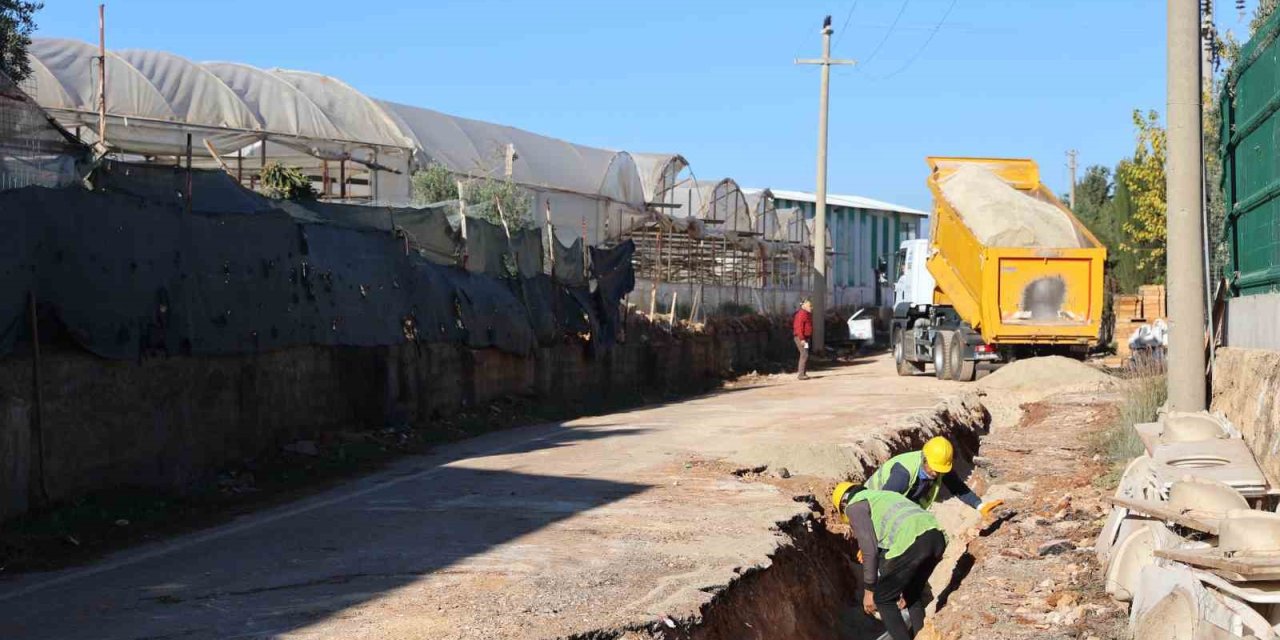 Aksu İlçesinde İçme Suyu Hatları Yenileniyor
