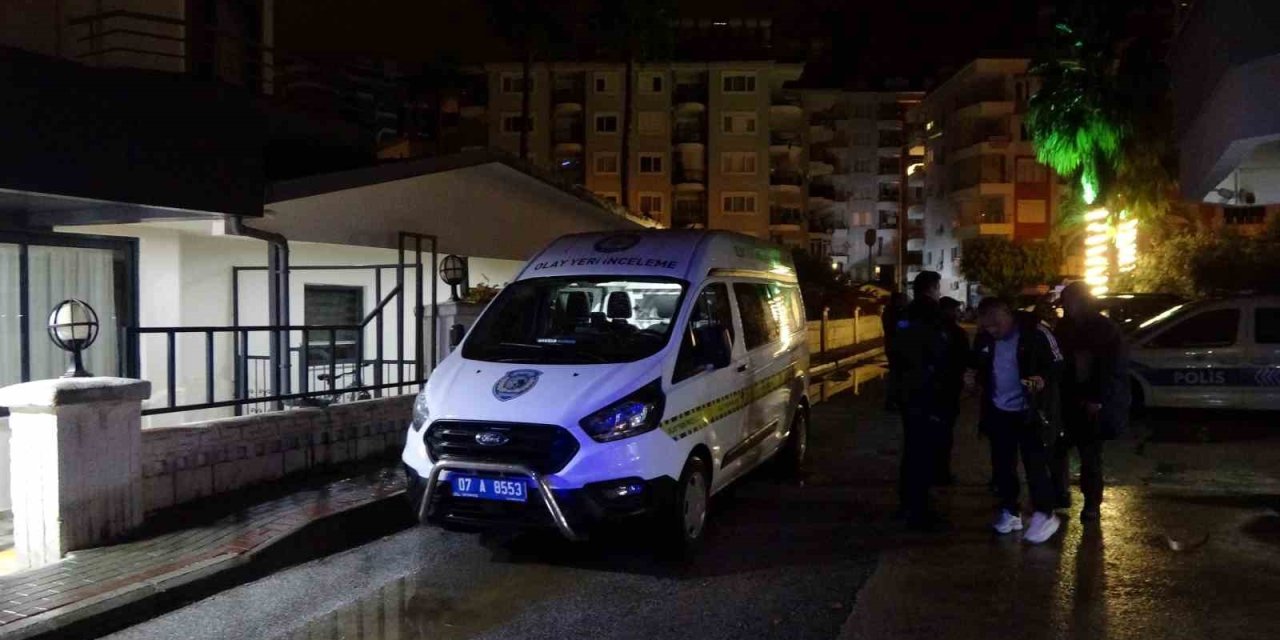 Motosikletle Gelip İş Yerine Kurşun Yağdırdı