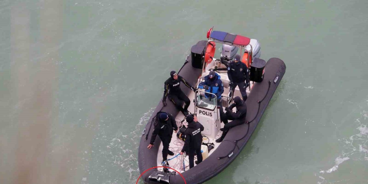 Falezlerden Düşen Otomobil, Özel Mıknatısla Aranıyor