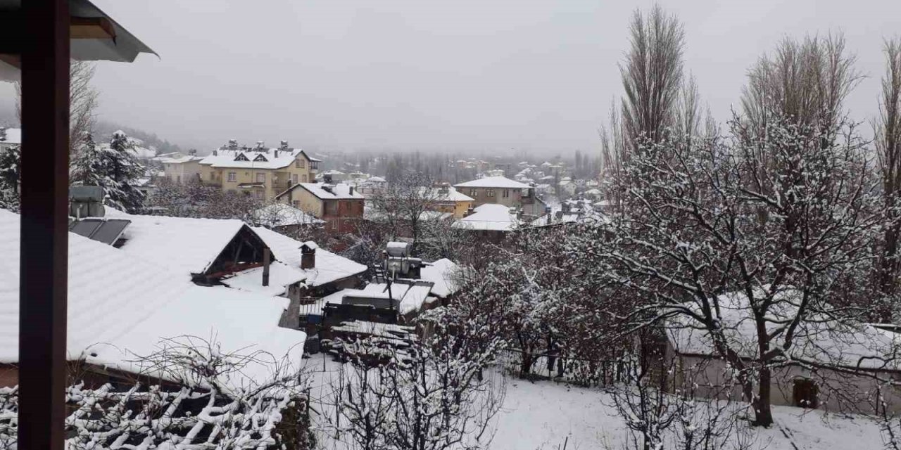 Antalya’da Gömbe Yaylası Beyaza Büründü