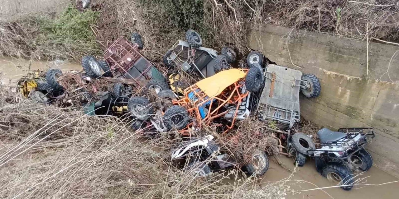 Sel Safari İstasyonunu Vurdu, Onlarca Atv Kayıp