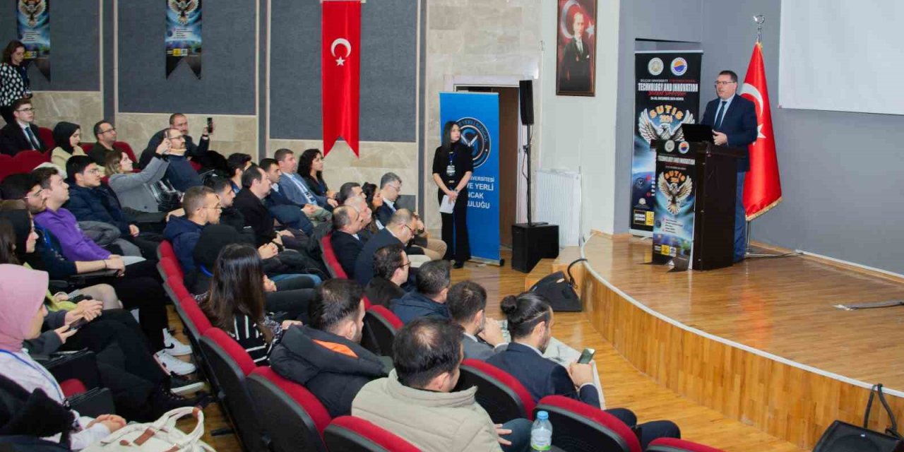Selçuk Üniversitesinde Teknoloji Ve İnovasyon Konuşuldu