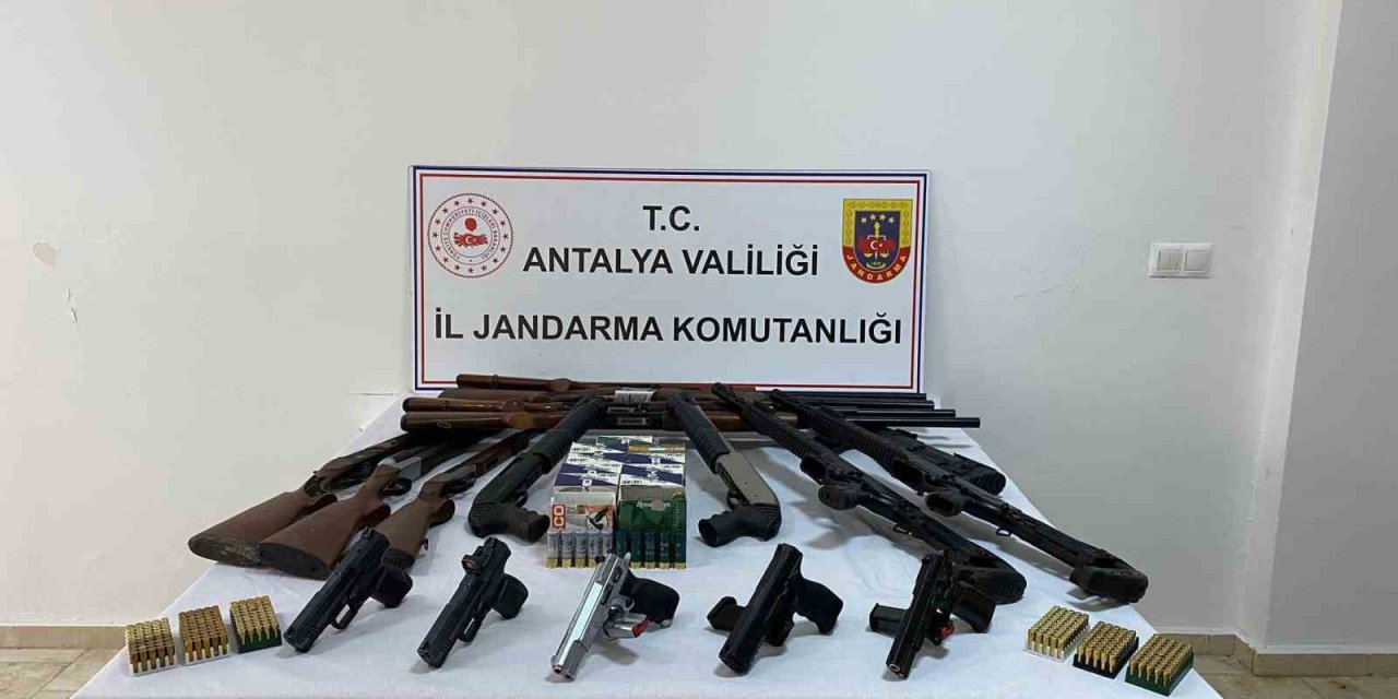 Antalya’da  Ruhsatsız Silah Operasyonu